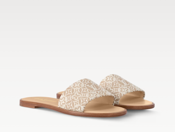 Lily Flat Mule 1AHMA2
