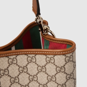 GG Emblem medium bucket bag beige