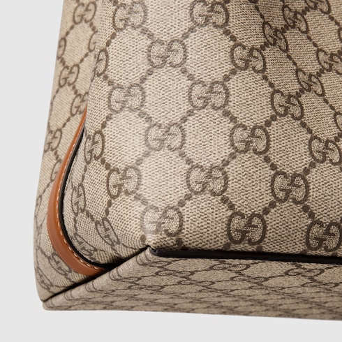 GG Emblem medium bucket bag beige