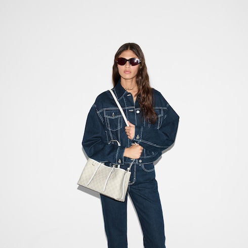 GG Emblem medium tote bag beige and white