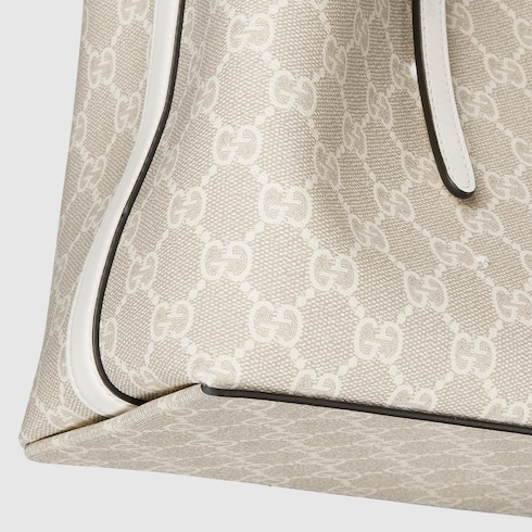 GG Emblem medium tote bag beige and white