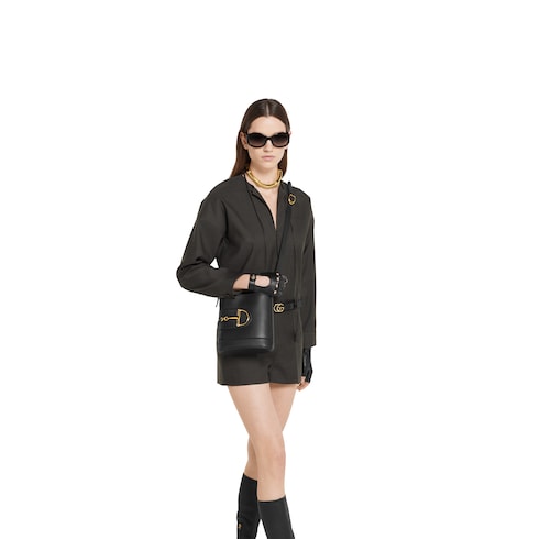 Gucci 73 small bucket bag black leather