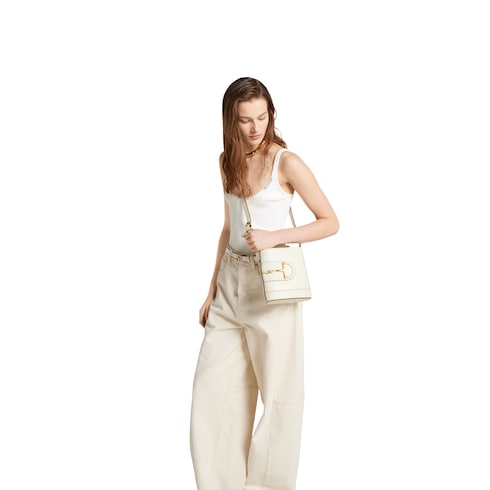 Gucci 73 small bucket bag white leather