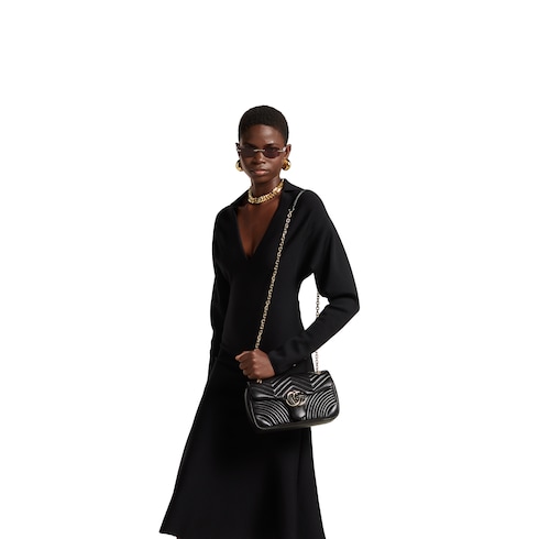 GG Marmont medium shoulder bag black leather