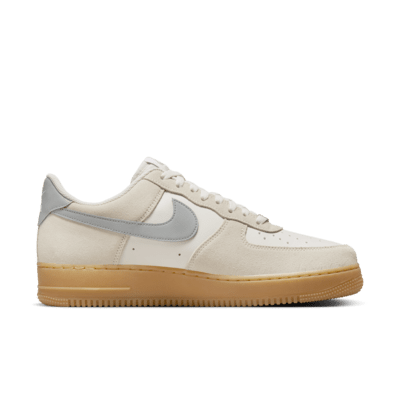 Nike Air Force 1 '07 LV8 yellow