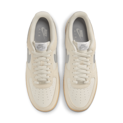 Nike Air Force 1 '07 LV8 yellow