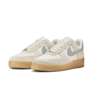 Nike Air Force 1 '07 LV8 yellow