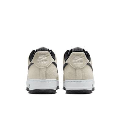 Nike Air Force 1 '07 LV8 Light yellow