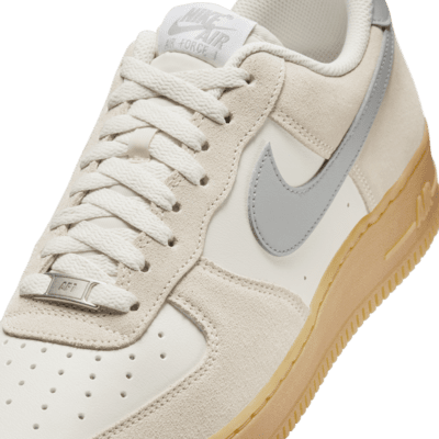 Nike Air Force 1 '07 LV8 yellow