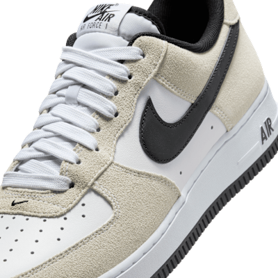 Nike Air Force 1 '07 LV8 Light yellow