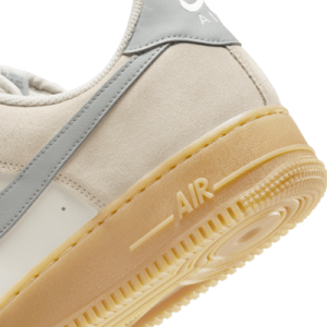 Nike Air Force 1 '07 LV8 yellow