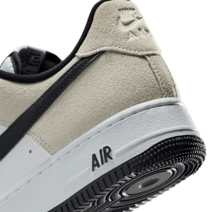Nike Air Force 1 '07 LV8 Light yellow