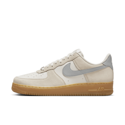 Nike Air Force 1 '07 LV8 yellow