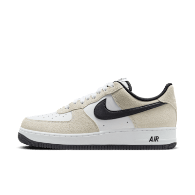 Nike Air Force 1 '07 LV8 Light yellow