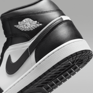 Air Jordan 1 Mid DQ8426-010