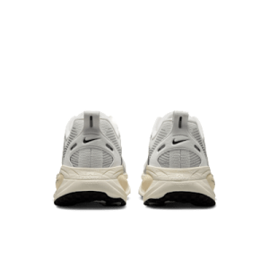 Nike Vomero 18 HM6803-101