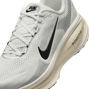 Nike Vomero 18 HM6803-101