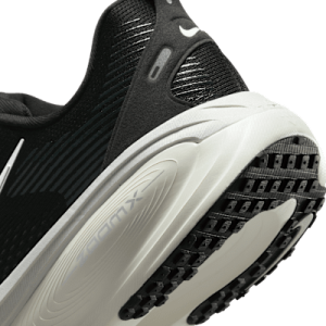 Nike Vomero 18 HM6803-007