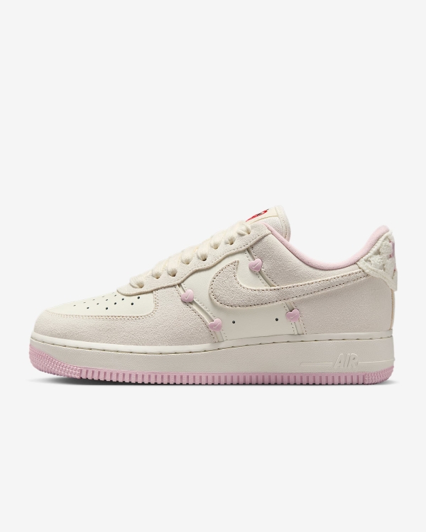 Nike Air Force 1 '07 LX Light pink