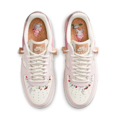 Nike Air Force 1 '07 LX pink