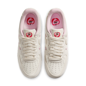 Nike Air Force 1 '07 LX Light pink