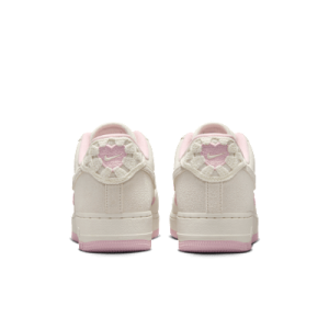 Nike Air Force 1 '07 LX Light pink