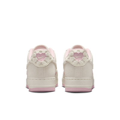 Nike Air Force 1 '07 LX Light pink