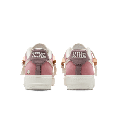 Nike Air Force 1 '07 LX pink