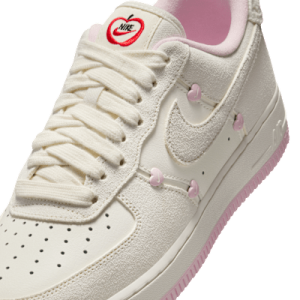 Nike Air Force 1 '07 LX Light pink