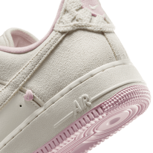Nike Air Force 1 '07 LX Light pink