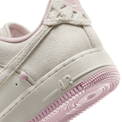 Nike Air Force 1 '07 LX Light pink
