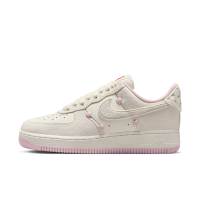 Nike Air Force 1 '07 LX Light pink
