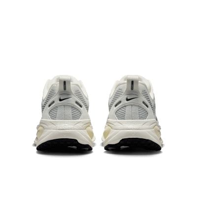 Nike Vomero 18 HM6804-101