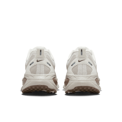 Nike Vomero 18 HM6804-003