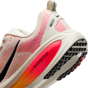 Nike Vomero 18 HM6804-100