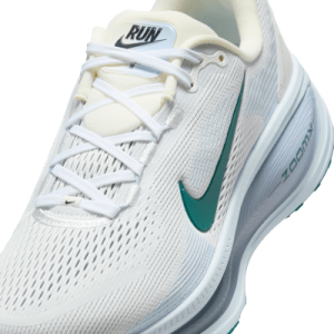 Nike Vomero 18 HM6804-103