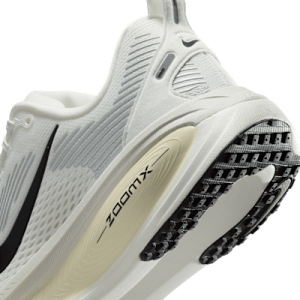 Nike Vomero 18 HM6804-101
