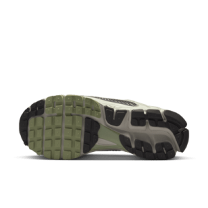 Nike Zoom Vomero 5 FB8825-001