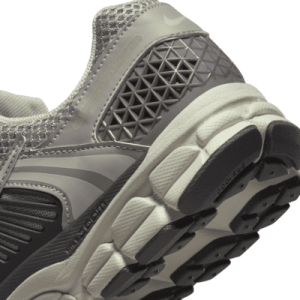 Nike Zoom Vomero 5 FB8825-001